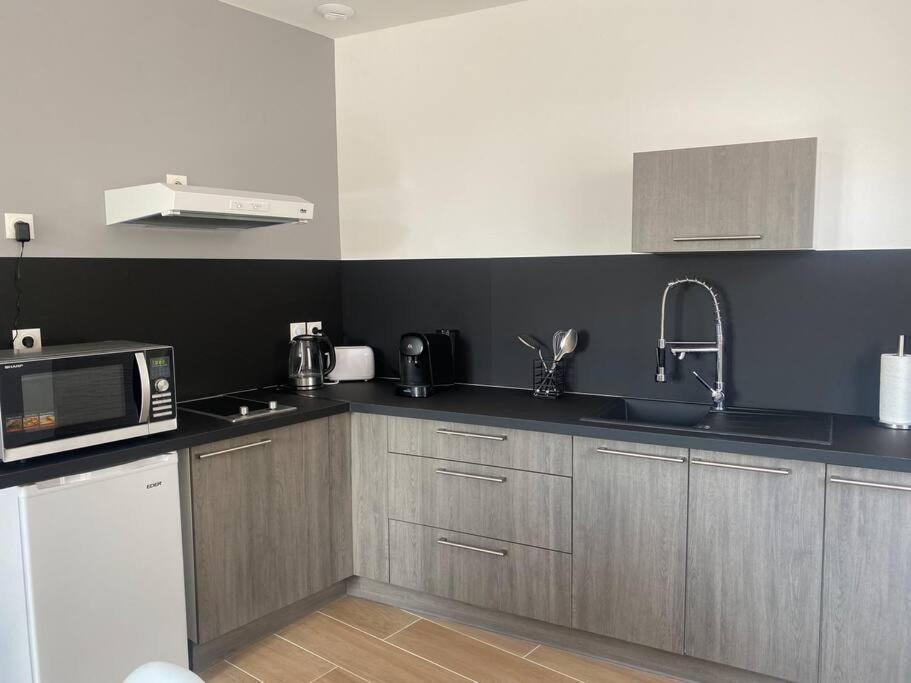 Le 102 De La Gare: Appartement Neuf Et Climatise Châlons-en-Champagne Kültér fotó